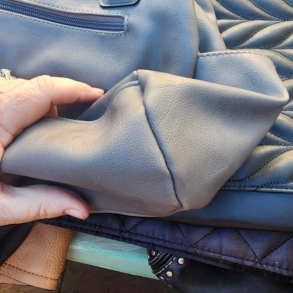 Rosetti Gray Shoulder Bag - Picture 3 of 7